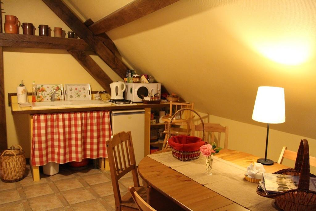 Le Clos De Chatres Oisly Buitenkant foto