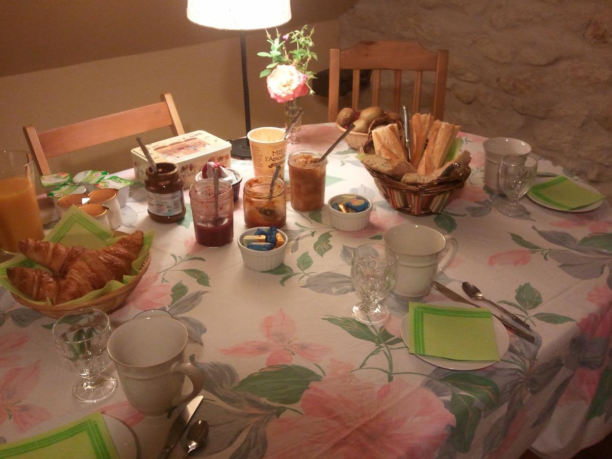 Le Clos De Chatres Oisly Buitenkant foto